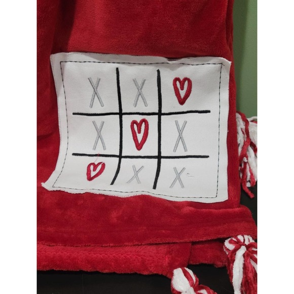 Rae dunn red valentines tasseled and patch worked decorative throw size 50x70" - Picture 4 of 8